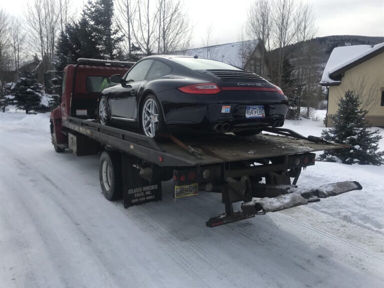 Affordable Towing tow truck job near Gypsum, Colorado, photo taken January 2019