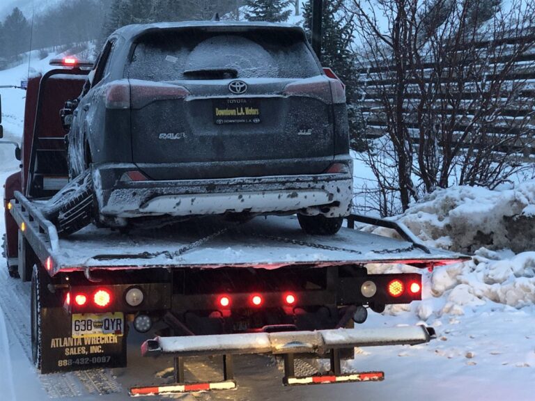 Affordable Towing tow truck job near Gypsum, Colorado, photo taken February 2019