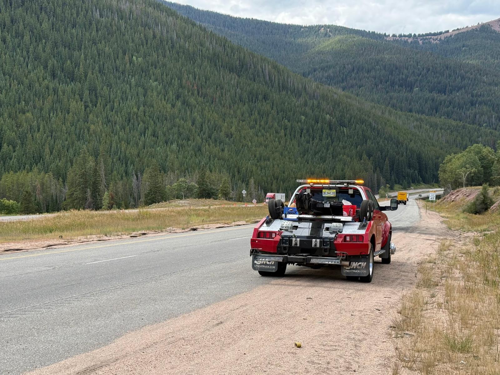 Affordable Towing flatbed tow truck serving Edwards, Colorado on Highway 6