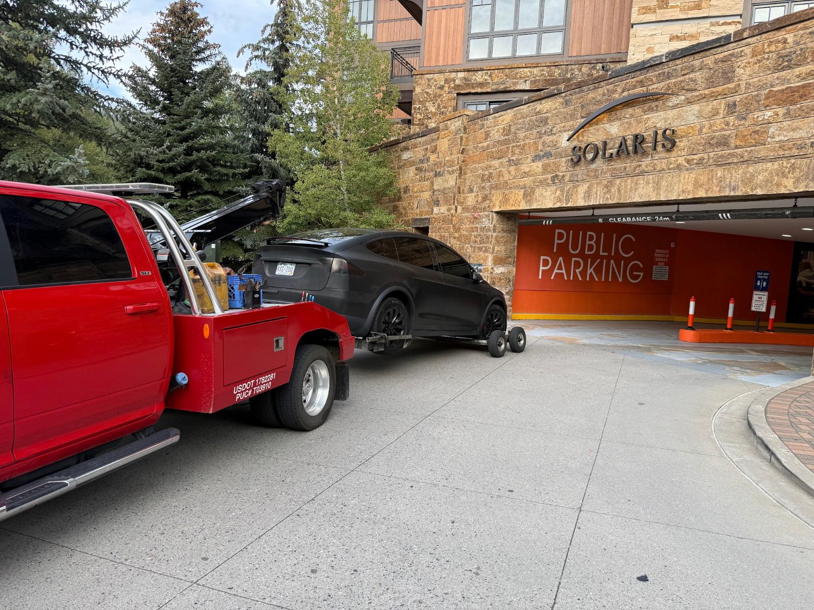 Affordable Towing flatbed tow truck serving EagleVail, Colorado